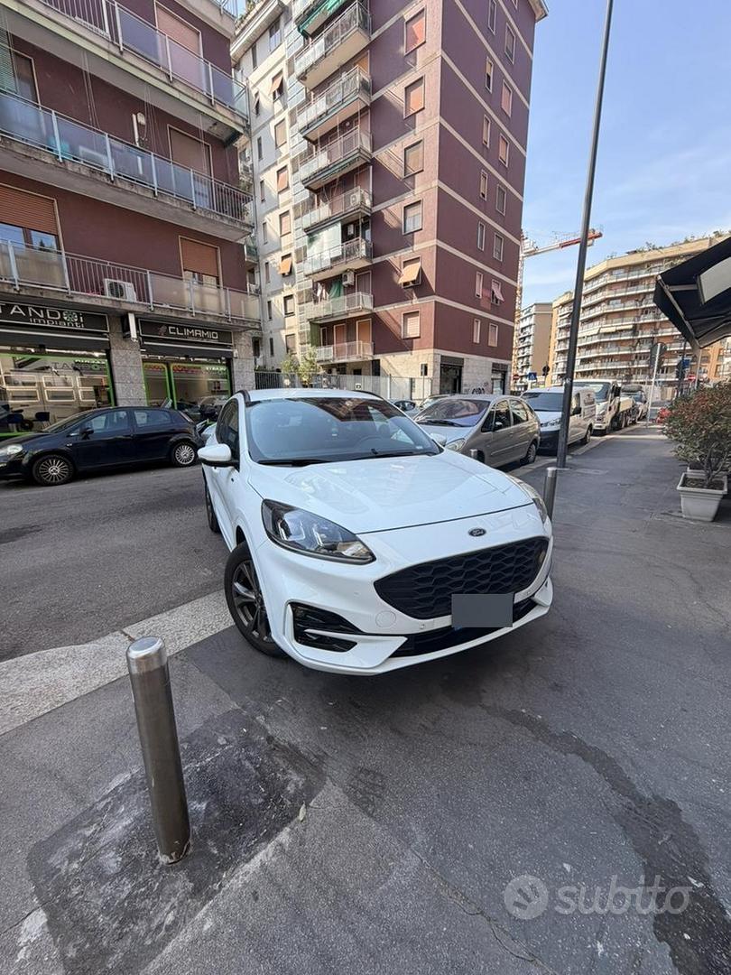 Ford Kuga 2023 photo 2