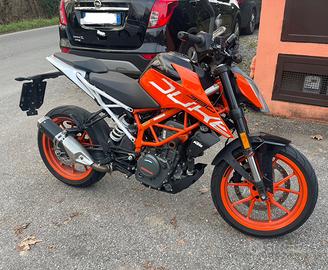 KTM duke 390- 11 000 km