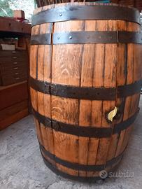 cantinetta con botte di rovere