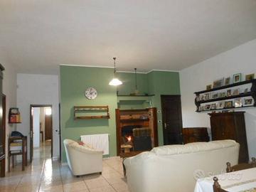 Casa indipendente di 1500 m² con più di 5 locali e