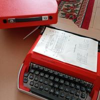 macchina da scrivere Olivetti primavera 