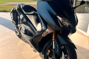 Tmax 530  SX (2017)- 21.000km+ Scarico Arrow