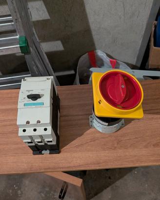 Set di due sezionatori elettrici 