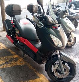 Yamaha Xmax 250 anno 2007 (personalizzato)