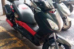 Yamaha Xmax 250 anno 2007 (personalizzato)