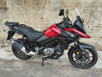 Suzuki v-strom 2021 rossa