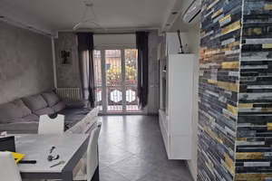 Appartamento di 100 m² con 3 locali e box auto a S