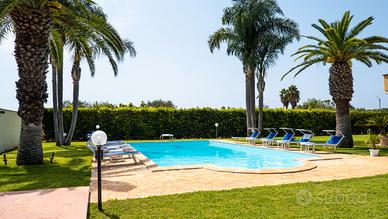 Gallipoli tavernetta in villa con piscina7-8 p.l