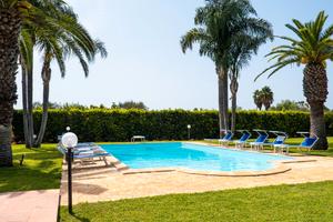 Gallipoli tavernetta in villa con piscina7-8 p.l