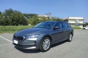 Skoda Octavia 1.5 tsi mhev Executive 115cv dsg