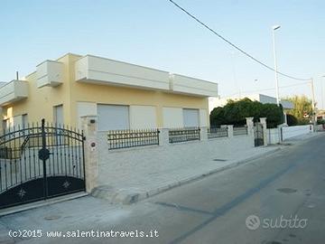 PESCOLUSE VILLINI A SOLI 50m DALLA SPIAGGIA