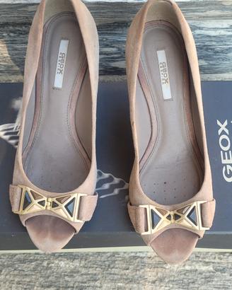 Geox décolleté con zeppa in camoscio rosa antico