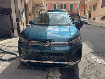 Tiguan R Line anno 2025 SUBENTRO NOLEGGIO