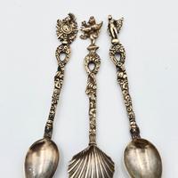 Cucchiaini di metallo da collezione 