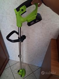 tagliabordi a batteria