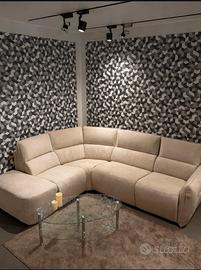 Divano moderno con relax