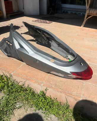 carena posteriore con faro  Kymco Agility 125
