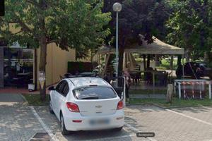 Piccolo Bar con Giardino Esclusivo