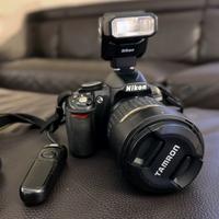 Fotocamera Nikon D3100 con 2 obbiettivi e flash