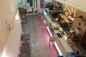 Bar con cucina + sala slot adaicente