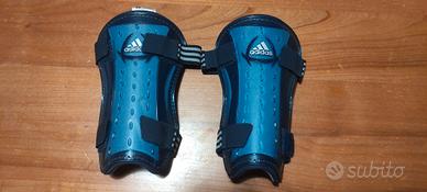 parastinchi da calcio Adidas