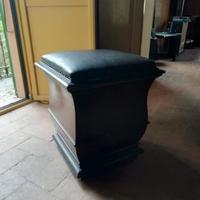 Sgabello contenitore