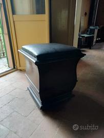 Sgabello contenitore