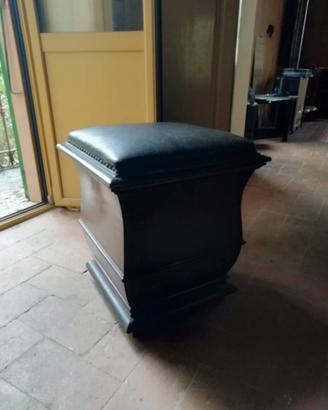Sgabello contenitore