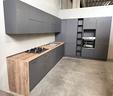 cucine-angolari-di-fine-serie-a-meta-prezzo