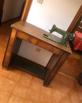 Macchina da cucire BORLETTI funzionante
