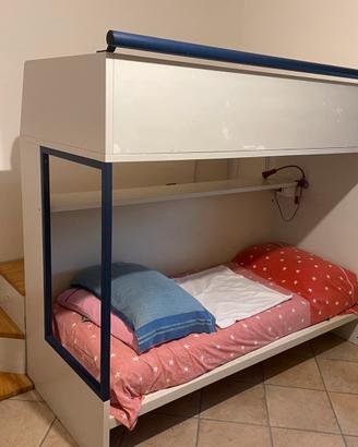 Letto a castello con passerella e gavone