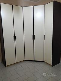 armadio ad Angolo