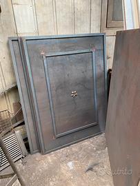 Cornici di lamiera decorate con fiori