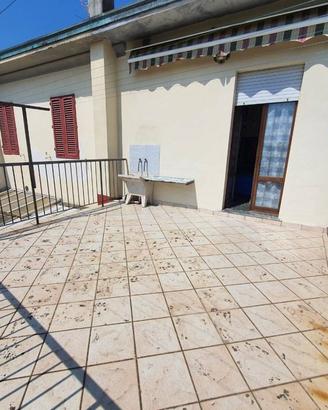 Casa indipendente di 120 m² con 4 locali a Calenza
