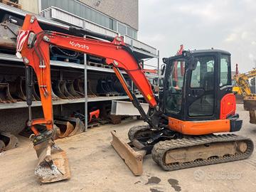 MiniEscavatore usato KUBOTA KX57-4