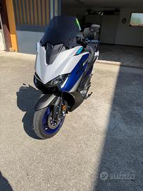 TMAX 560 2021