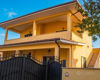 Villa villino casa al mare lavinio anzio