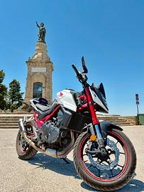 Hornet cb750