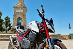 Hornet cb750