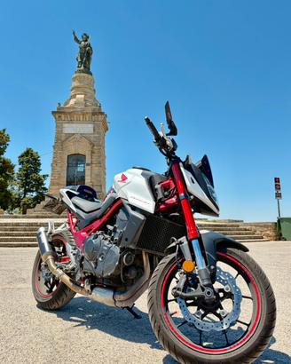 Hornet cb750