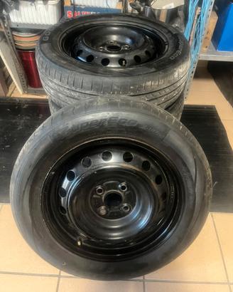 Cerchi e Gomme 185 / 60 R15 estive