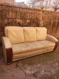 Divano in pelle 