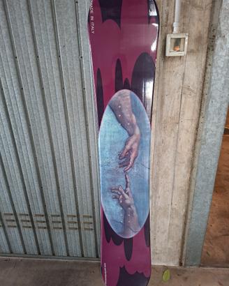 Snowboard fatto su misura unico
