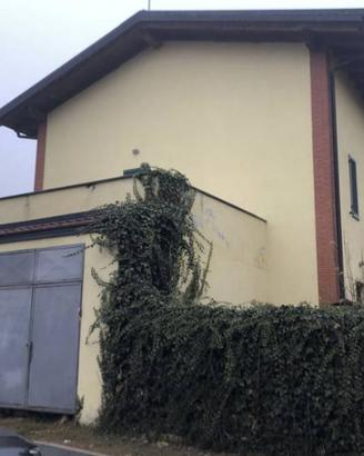 Immobile in asta di 145 m² con 4 locali e box auto