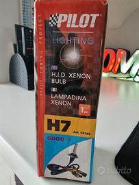 lampadina a xeno con attacco H7