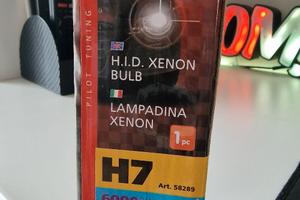 lampadina a xeno con attacco H7