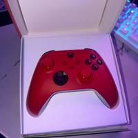 Controller xbox rosso e bianco