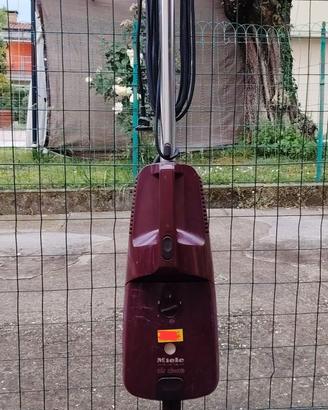 scopa elettrica Miele