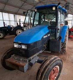 Trattore new holland TL 90 2 ruote motrici