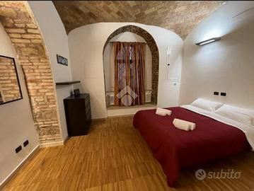 2 LOCALI A ROMA